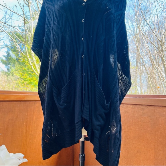 Cropped high low shawl light weight - Picture 5 of 8